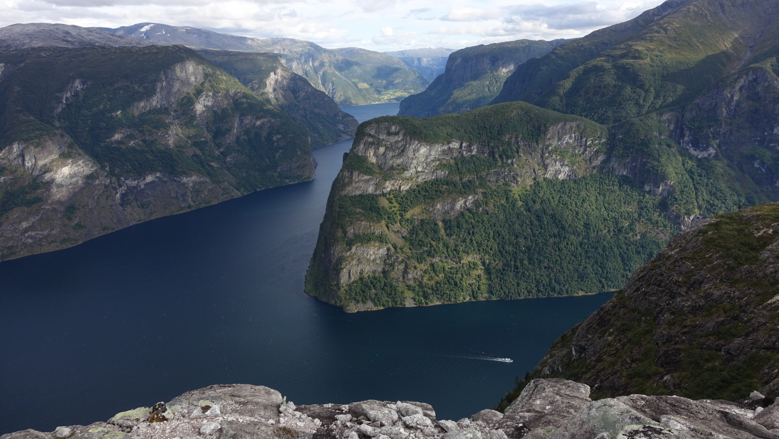 Klicke auf die Grafik für eine vergrößerte Ansicht

Name: 2025 Norge 0053_resize.jpg
Ansichten: 607
Größe: 634,1 KB
ID: 3345630