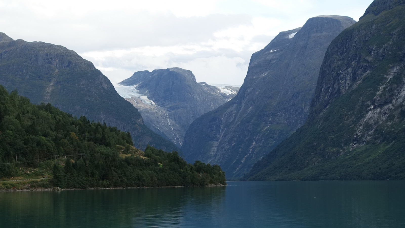 Klicke auf die Grafik für eine vergrößerte Ansicht

Name: 2025 Norge 0091_resize.jpg
Ansichten: 574
Größe: 410,2 KB
ID: 3345673