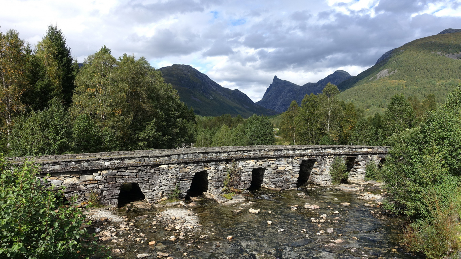 Klicke auf die Grafik für eine vergrößerte Ansicht

Name: 2025 Norge 0093_resize.jpg
Ansichten: 596
Größe: 939,8 KB
ID: 3345681