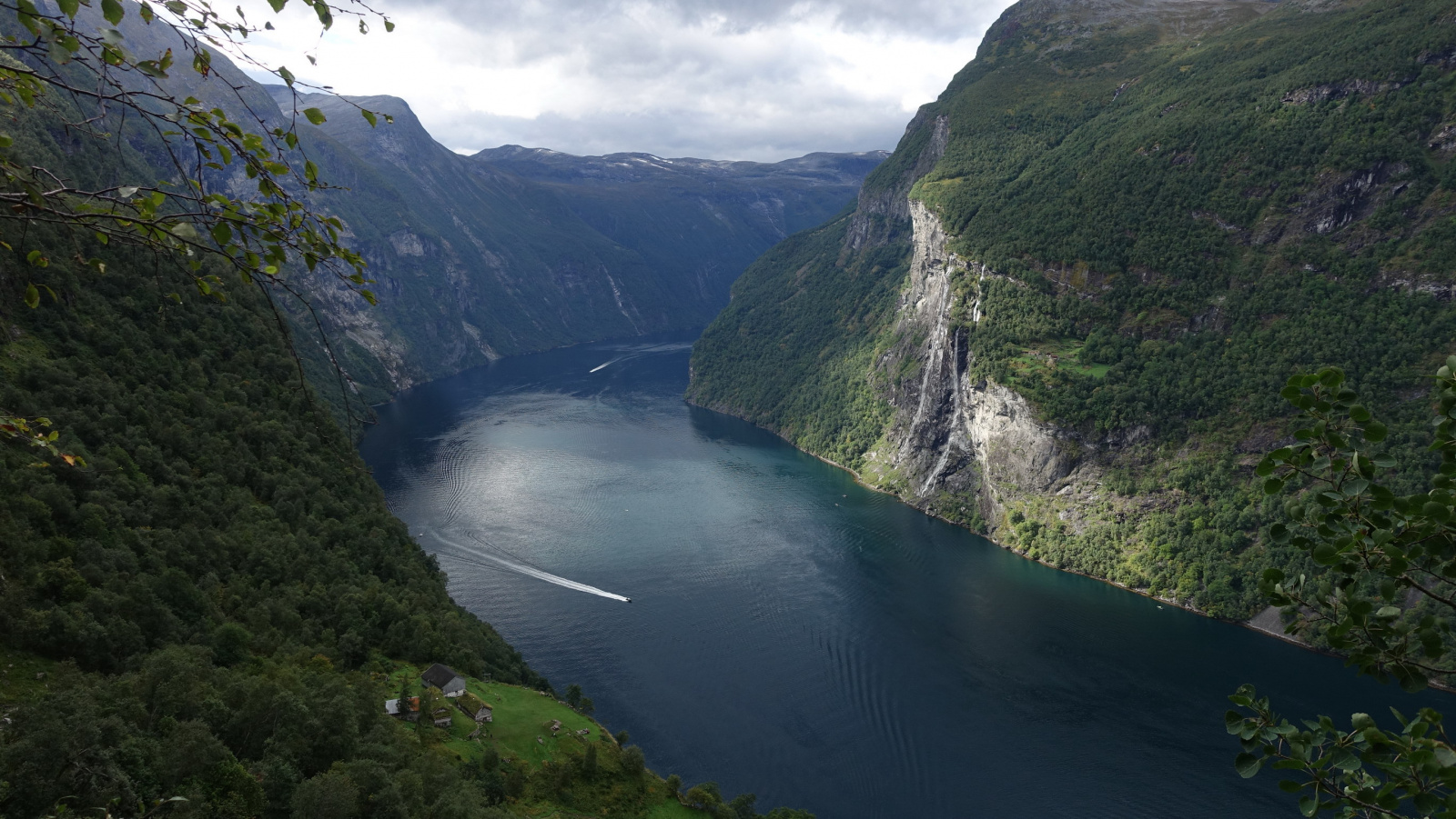 Klicke auf die Grafik für eine vergrößerte Ansicht

Name: 2025 Norge 0098_resize.jpg
Ansichten: 588
Größe: 629,3 KB
ID: 3345683