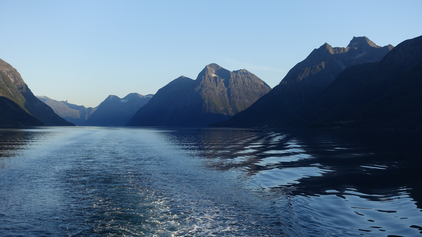 Klicke auf die Grafik für eine vergrößerte Ansicht

Name: 2025 Norge 0131_resize.jpg
Ansichten: 568
Größe: 489,2 KB
ID: 3345713
