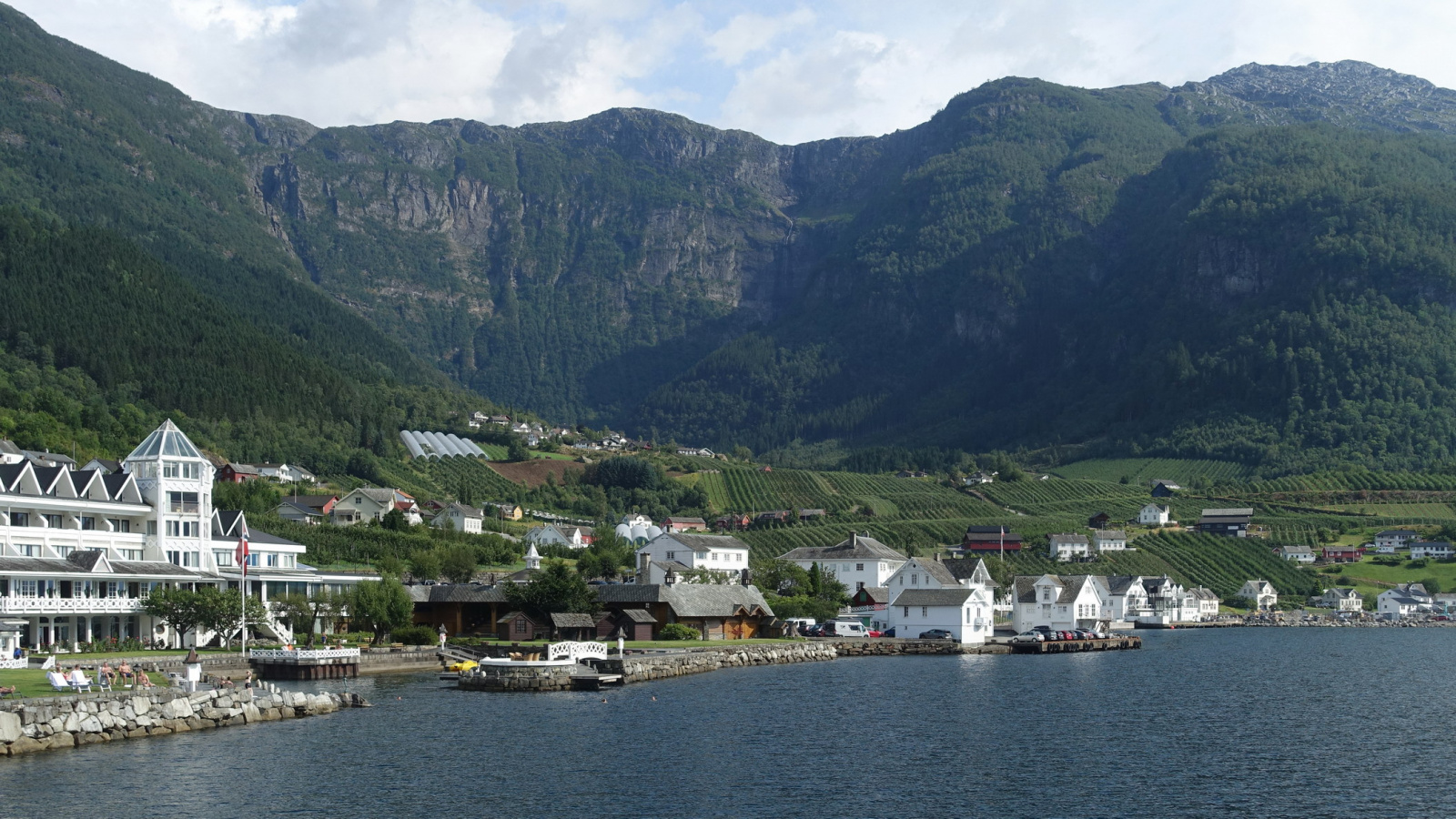 Klicke auf die Grafik für eine vergrößerte Ansicht

Name: 2025 Norge 0161_resize.jpg
Ansichten: 263
Größe: 701,0 KB
ID: 3346016