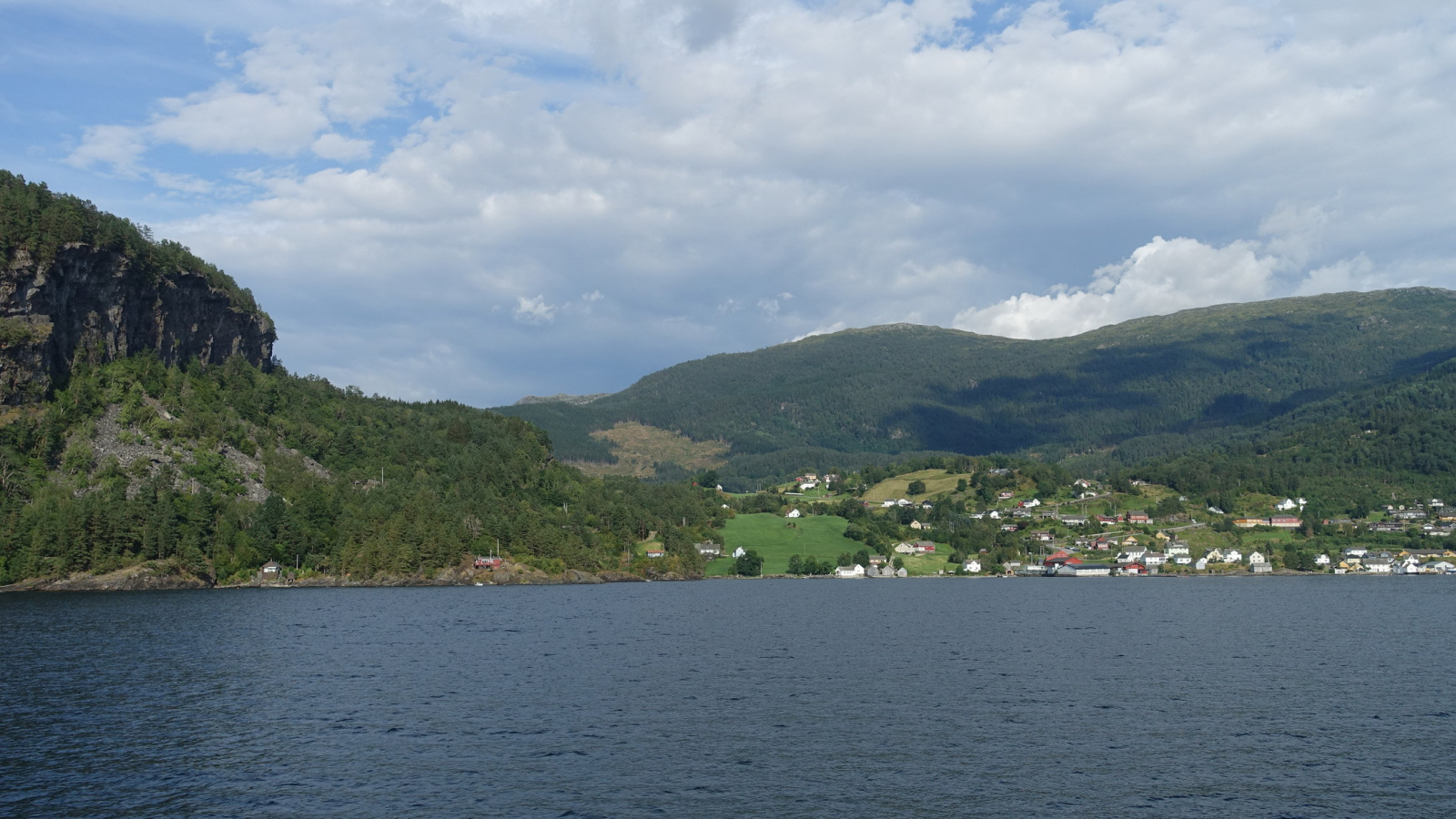Klicke auf die Grafik für eine vergrößerte Ansicht

Name: 2025 Norge 0165_resize.jpg
Ansichten: 262
Größe: 548,0 KB
ID: 3346020