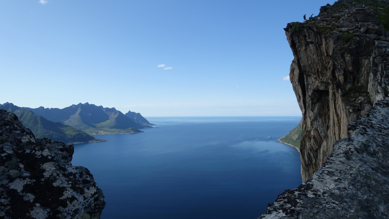 Klicke auf die Grafik für eine vergrößerte Ansicht

Name: 2025 Norge 0225.jpg
Ansichten: 282
Größe: 375,6 KB
ID: 3347060