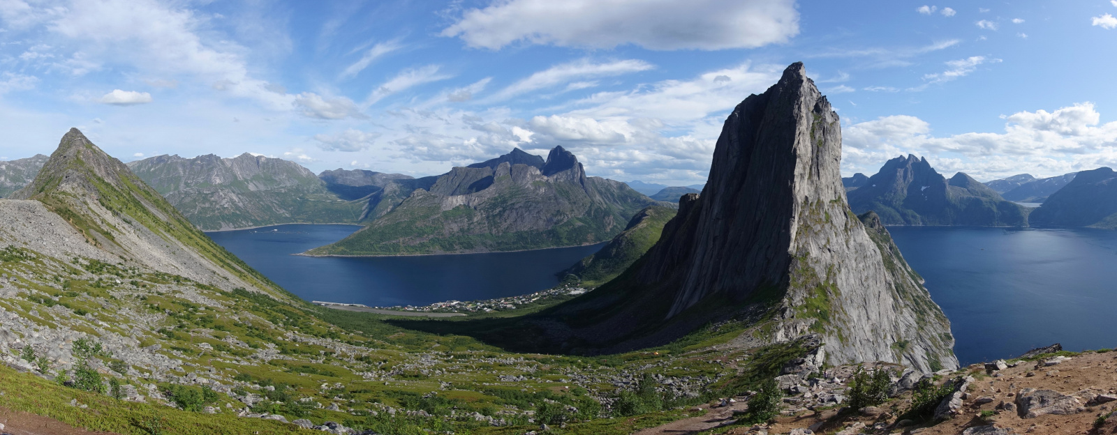 Klicke auf die Grafik für eine vergrößerte Ansicht

Name: 2025 Norge 0227.jpg
Ansichten: 280
Größe: 468,9 KB
ID: 3347064