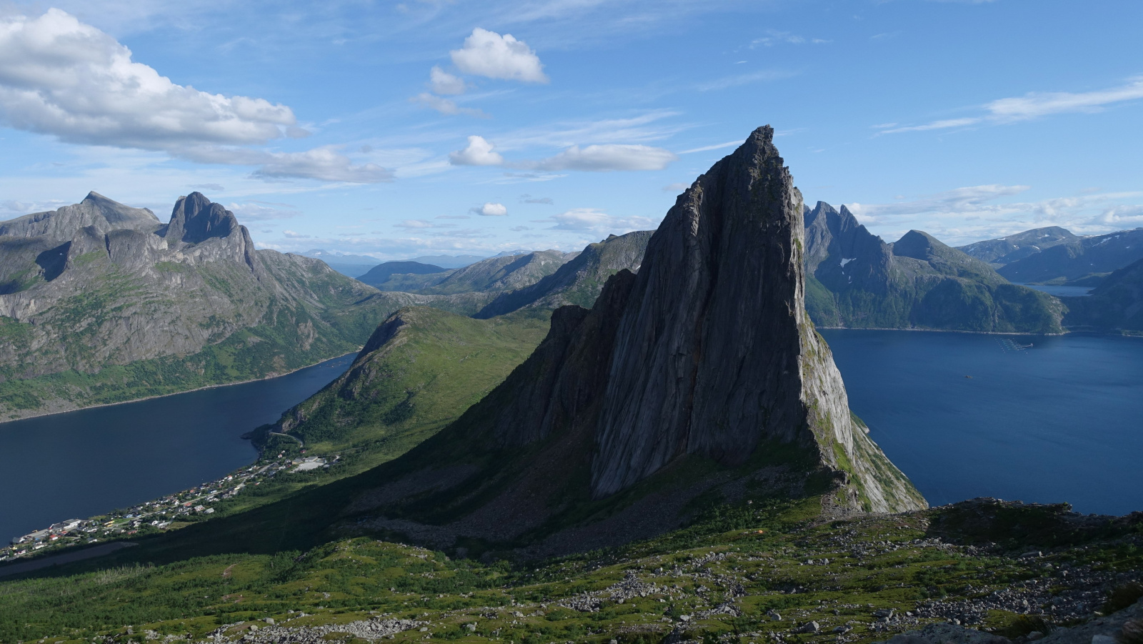 Klicke auf die Grafik für eine vergrößerte Ansicht

Name: 2025 Norge 0231.jpg
Ansichten: 282
Größe: 544,7 KB
ID: 3347067