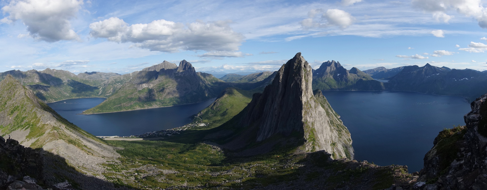 Klicke auf die Grafik für eine vergrößerte Ansicht

Name: 2025 Norge 0235.jpg
Ansichten: 284
Größe: 383,4 KB
ID: 3347071