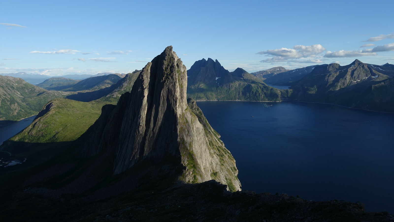 Klicke auf die Grafik für eine vergrößerte Ansicht

Name: 2025 Norge 0239.jpg
Ansichten: 284
Größe: 388,5 KB
ID: 3347074