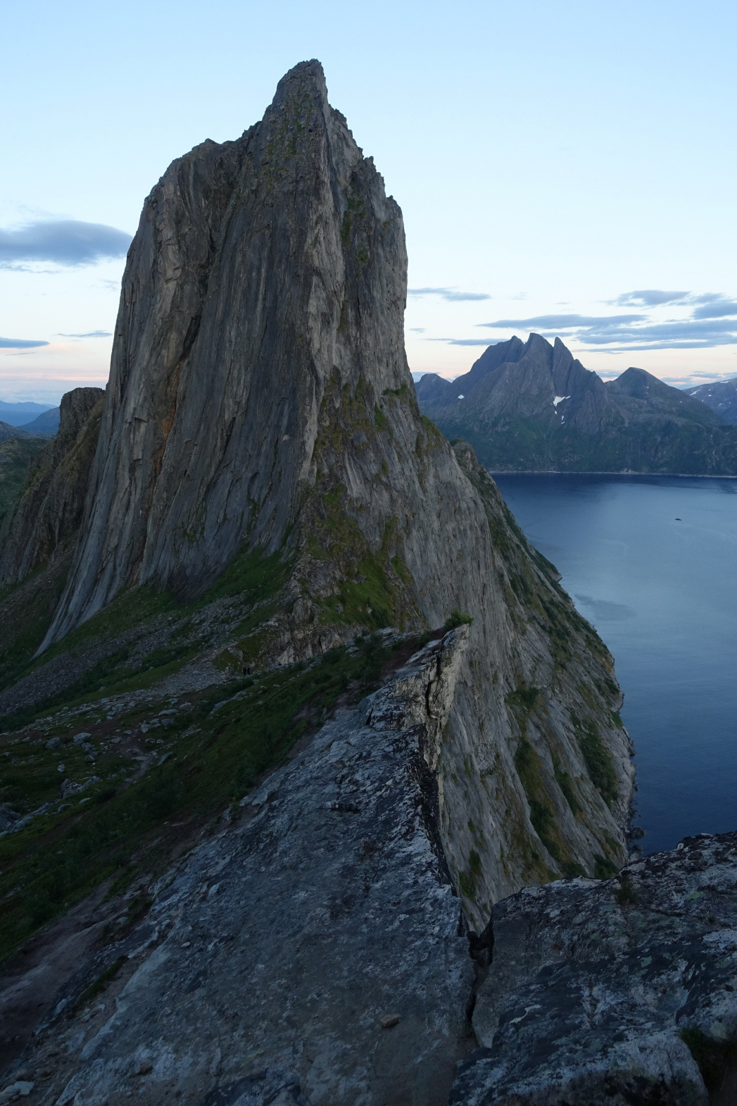 Klicke auf die Grafik für eine vergrößerte Ansicht

Name: 2025 Norge 0249.jpg
Ansichten: 283
Größe: 625,2 KB
ID: 3347083