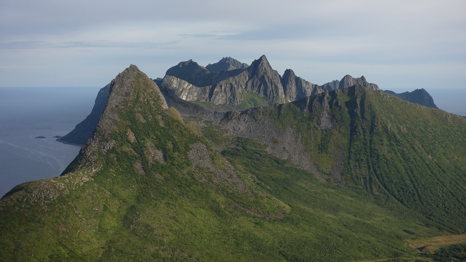 Klicke auf die Grafik für eine vergrößerte Ansicht

Name: 2025 Norge 0256.jpg
Ansichten: 176
Größe: 599,2 KB
ID: 3347638