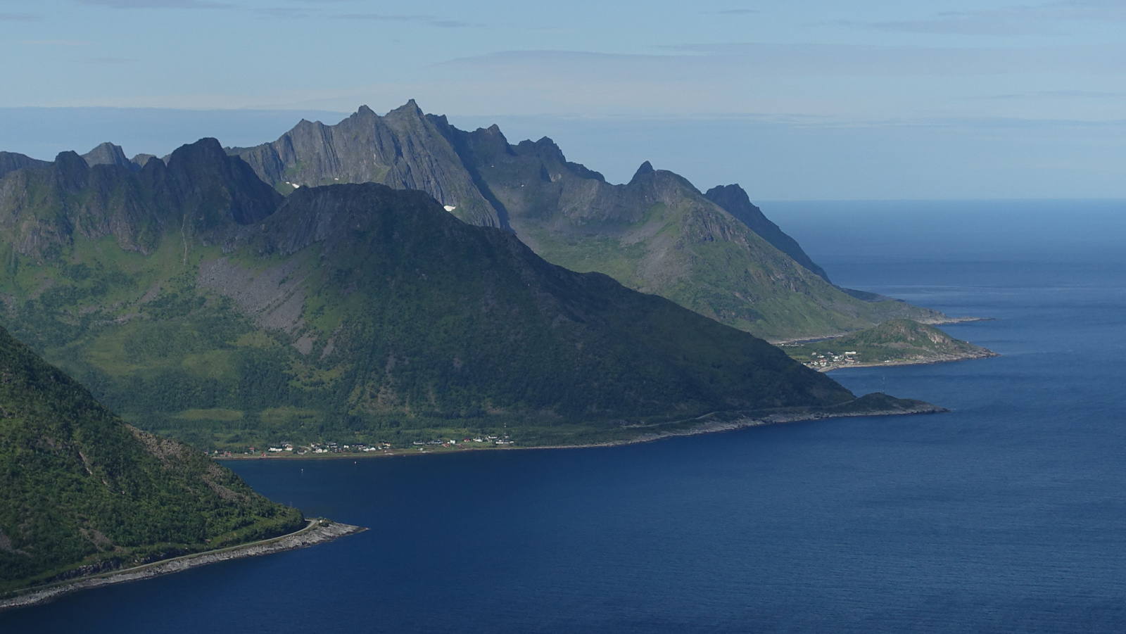 Klicke auf die Grafik für eine vergrößerte Ansicht

Name: 2025 Norge 0264.jpg
Ansichten: 173
Größe: 408,6 KB
ID: 3347643
