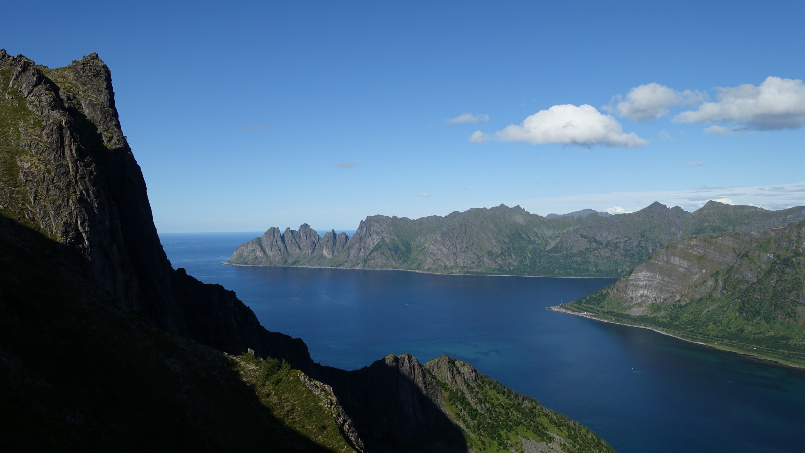 Klicke auf die Grafik für eine vergrößerte Ansicht

Name: 2025 Norge 0279.jpg
Ansichten: 169
Größe: 382,3 KB
ID: 3347661