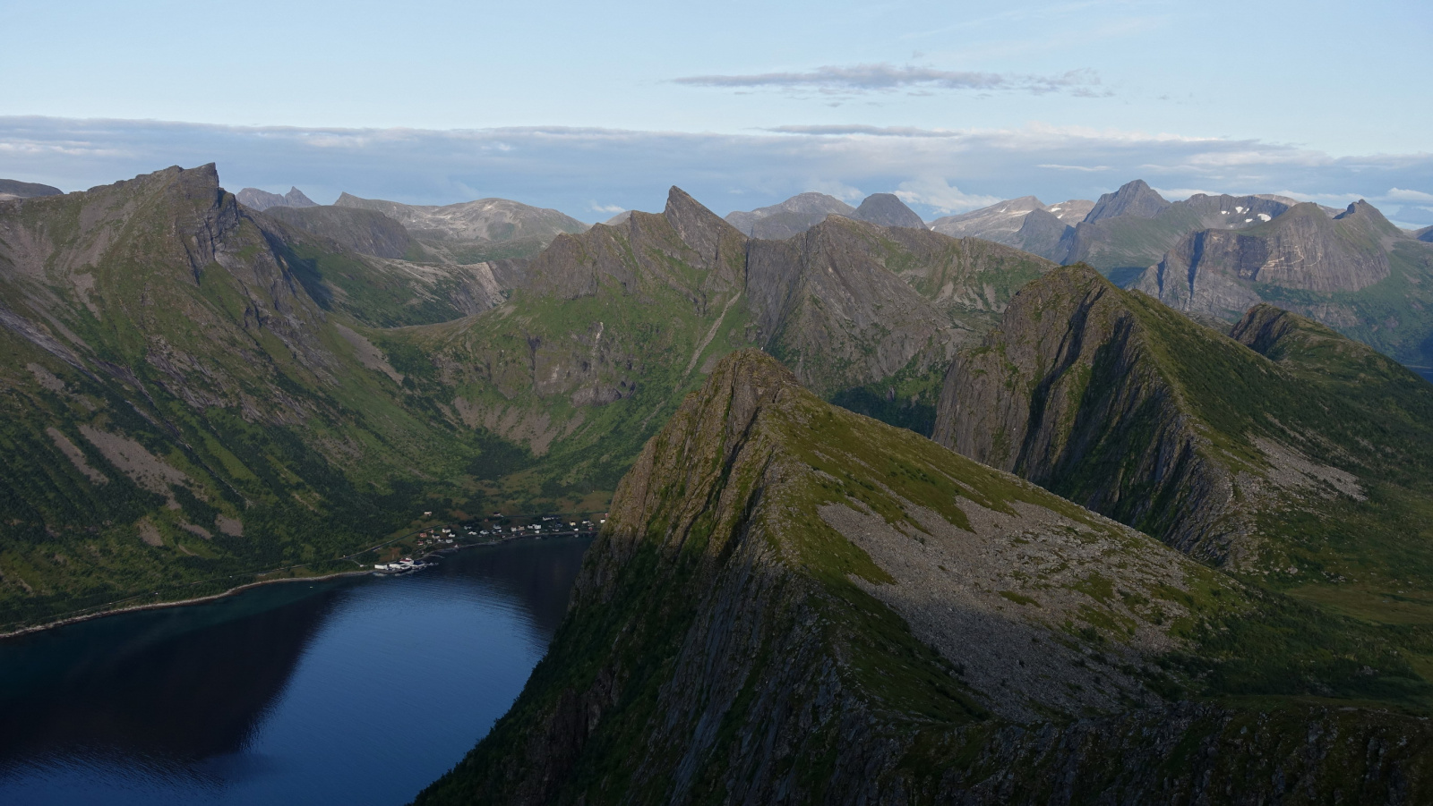 Klicke auf die Grafik für eine vergrößerte Ansicht

Name: 2025 Norge 0292.jpg
Ansichten: 168
Größe: 554,3 KB
ID: 3347674