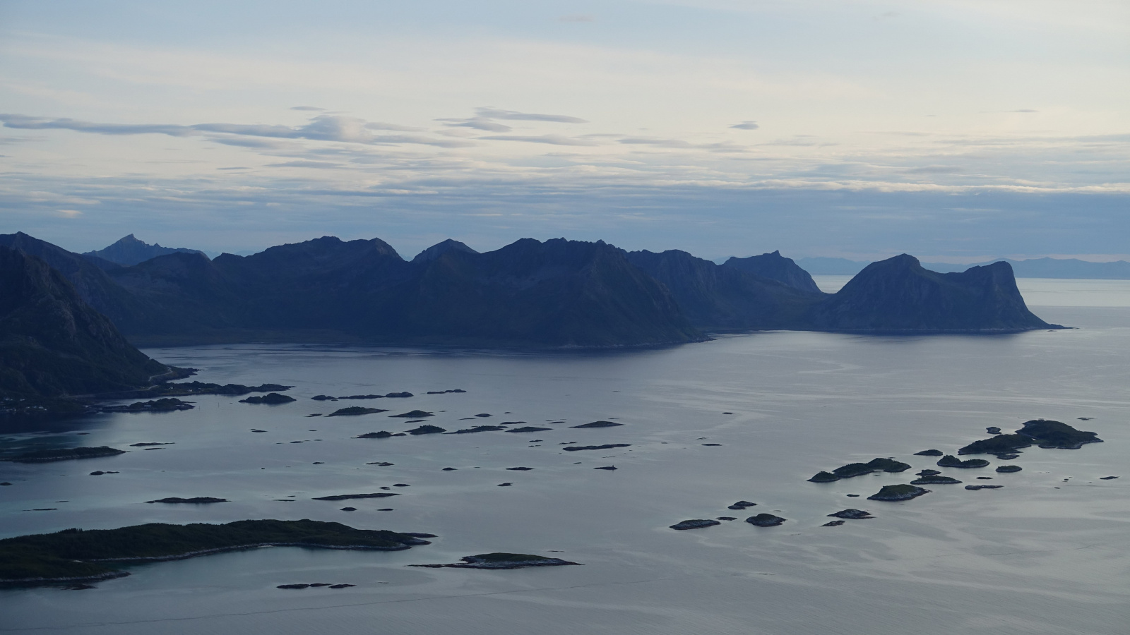 Klicke auf die Grafik für eine vergrößerte Ansicht

Name: 2025 Norge 0294.jpg
Ansichten: 167
Größe: 311,2 KB
ID: 3347675