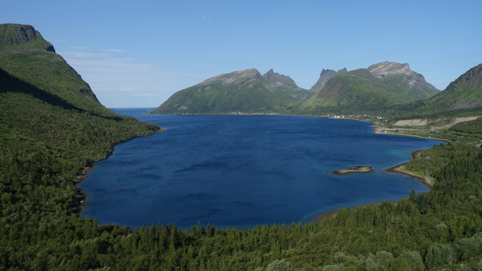 Klicke auf die Grafik für eine vergrößerte Ansicht

Name: 2025 Norge 0298.jpg
Ansichten: 168
Größe: 548,3 KB
ID: 3347690