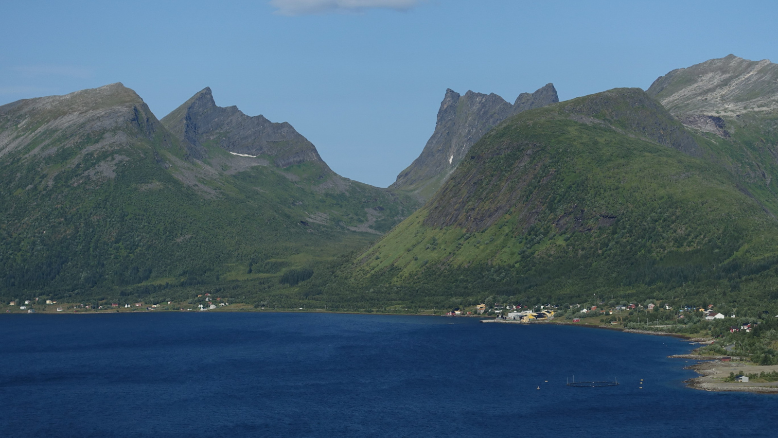 Klicke auf die Grafik für eine vergrößerte Ansicht

Name: 2025 Norge 0300.jpg
Ansichten: 163
Größe: 486,3 KB
ID: 3347692