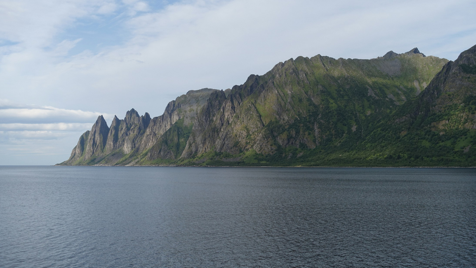 Klicke auf die Grafik für eine vergrößerte Ansicht

Name: 2025 Norge 0308.jpg
Ansichten: 164
Größe: 536,3 KB
ID: 3347699