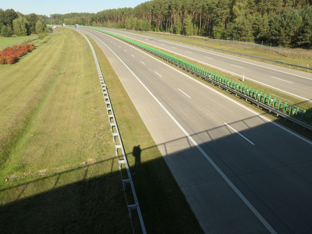 Klicke auf die Grafik für eine vergrößerte Ansicht

Name: PANA6486_kl.jpg
Ansichten: 319
Größe: 252,5 KB
ID: 3347801