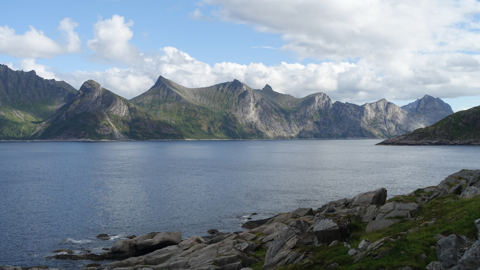 Klicke auf die Grafik für eine vergrößerte Ansicht

Name: 2025 Norge 0323.jpg
Ansichten: 128
Größe: 553,4 KB
ID: 3348103