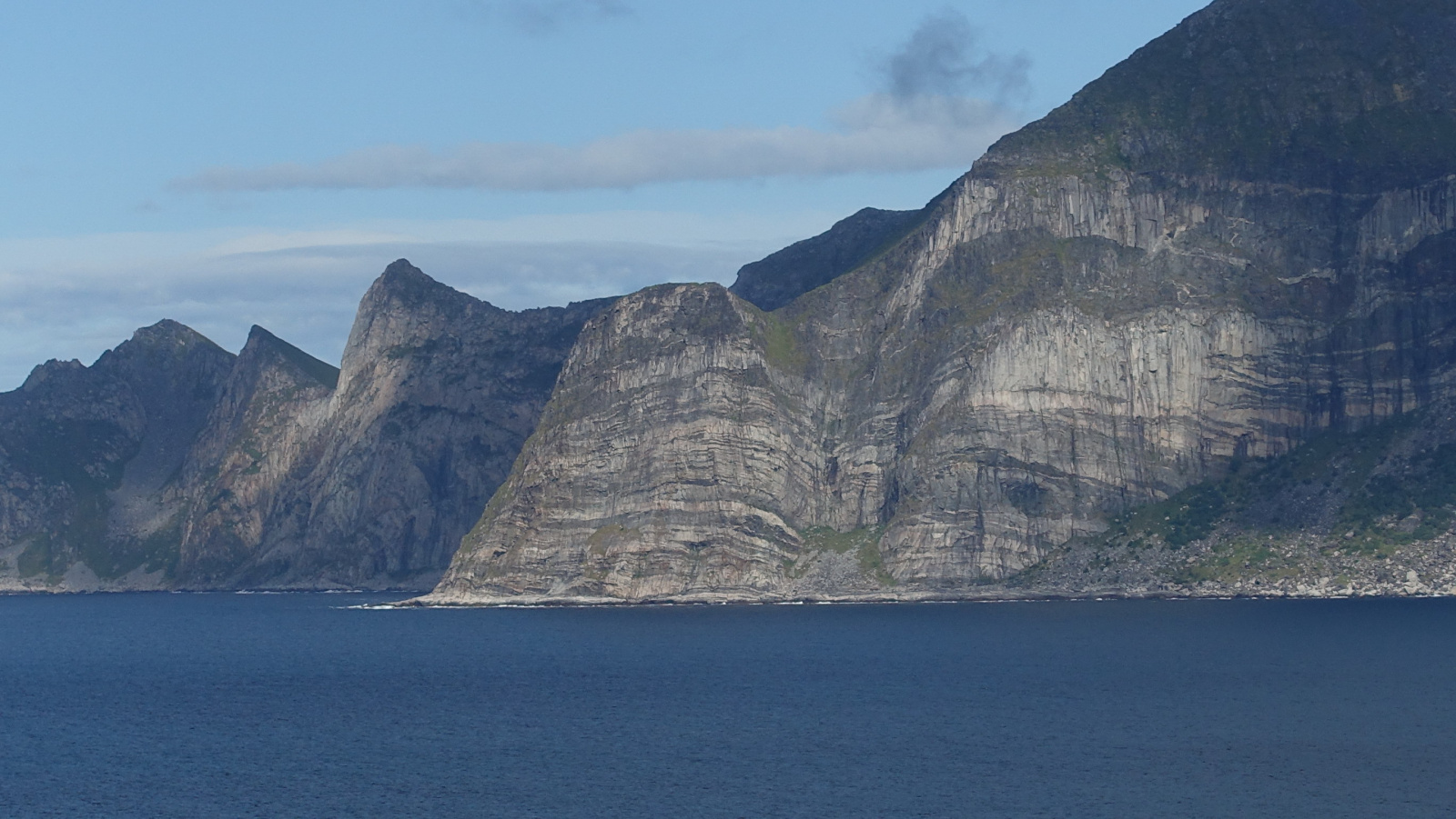 Klicke auf die Grafik für eine vergrößerte Ansicht

Name: 2025 Norge 0327.jpg
Ansichten: 126
Größe: 495,0 KB
ID: 3348107