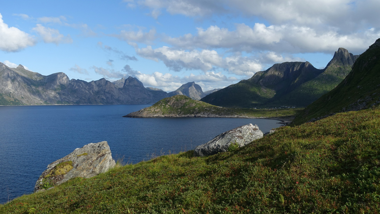 Klicke auf die Grafik für eine vergrößerte Ansicht

Name: 2025 Norge 0329.jpg
Ansichten: 126
Größe: 680,9 KB
ID: 3348110
