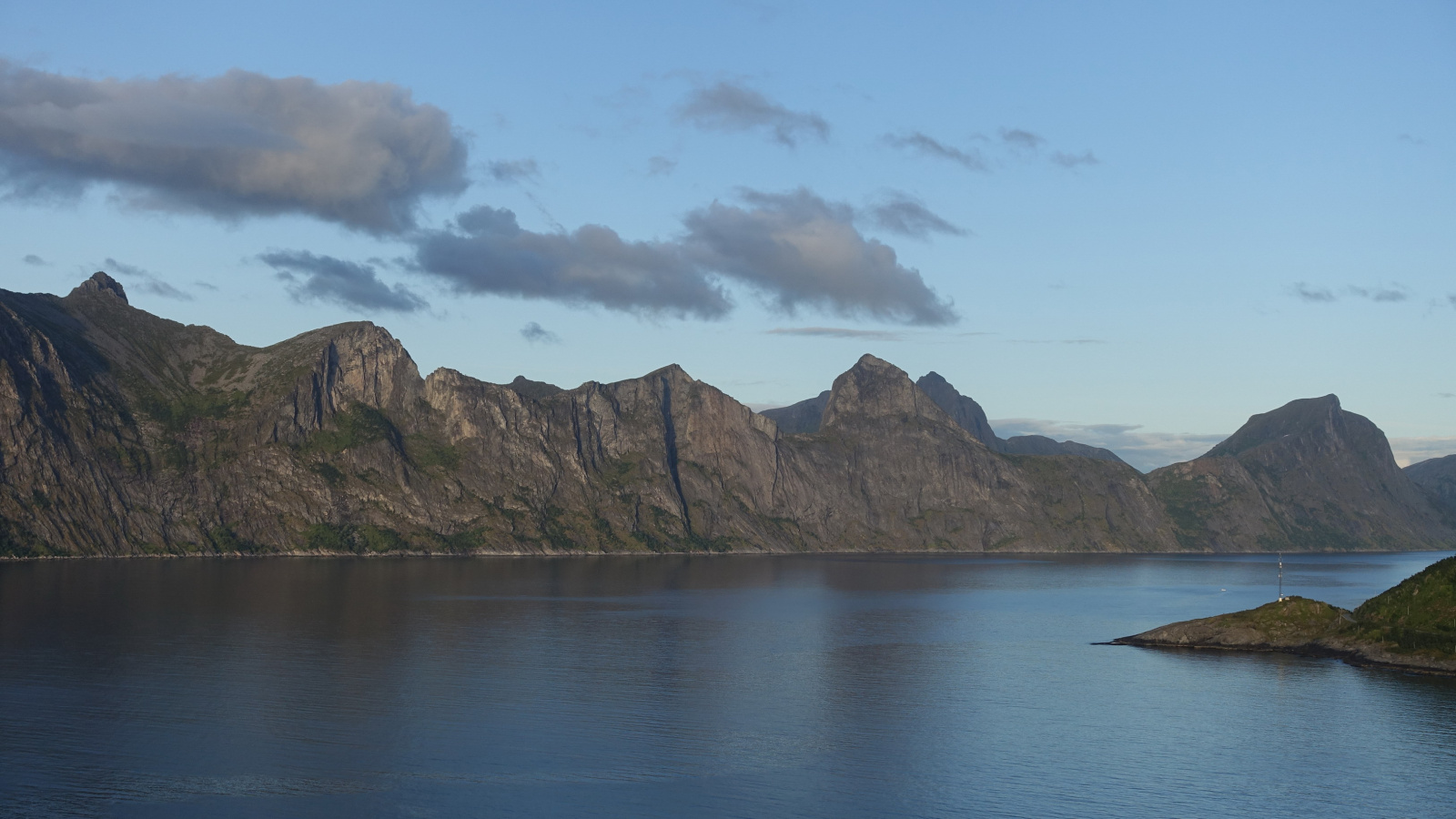 Klicke auf die Grafik für eine vergrößerte Ansicht

Name: 2025 Norge 0332.jpg
Ansichten: 126
Größe: 396,0 KB
ID: 3348113