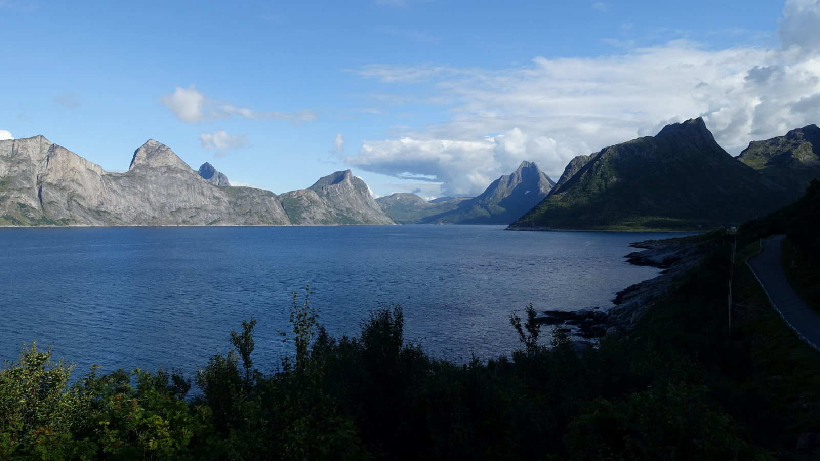 Klicke auf die Grafik für eine vergrößerte Ansicht

Name: 2025 Norge 0345.jpg
Ansichten: 118
Größe: 479,5 KB
ID: 3348137