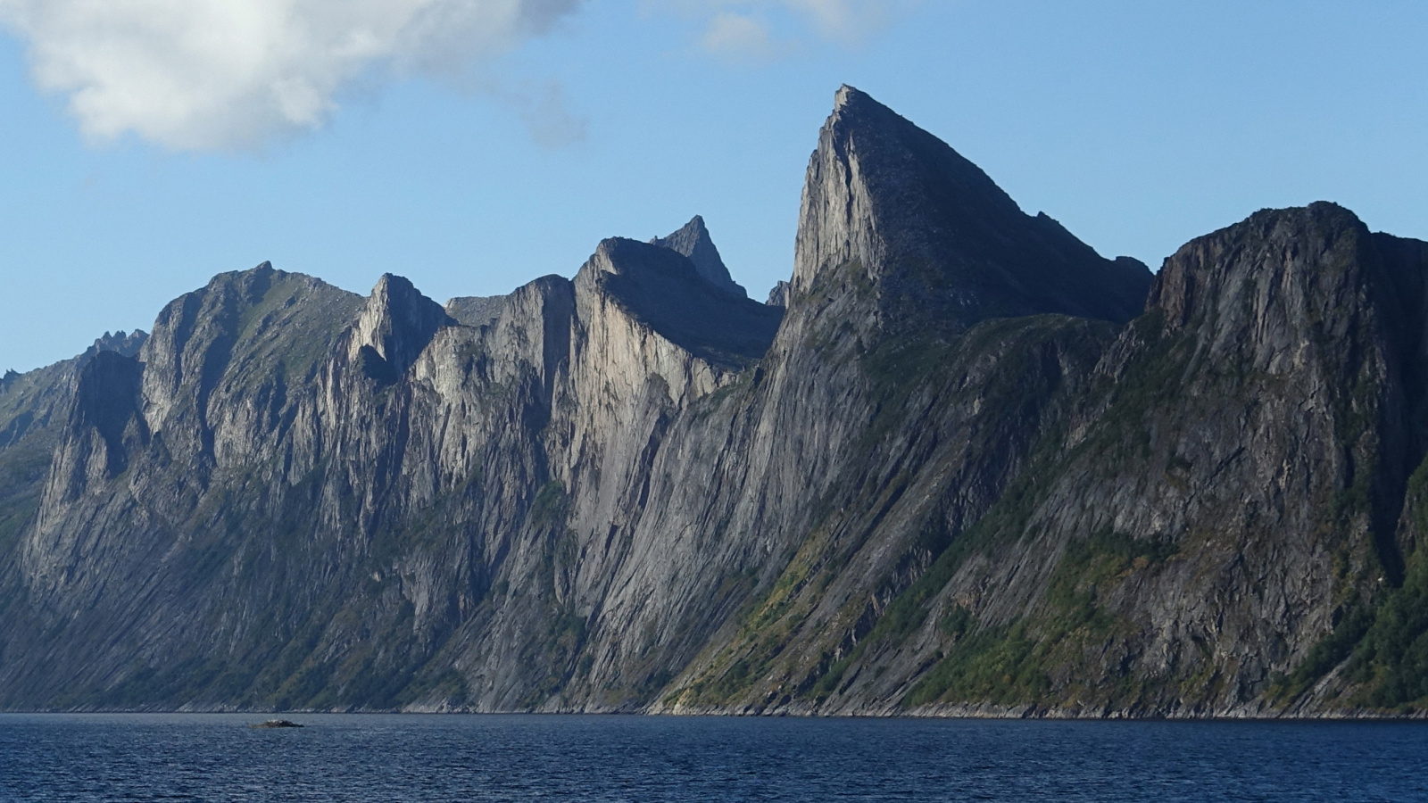 Klicke auf die Grafik für eine vergrößerte Ansicht

Name: 2025 Norge 0351.jpg
Ansichten: 118
Größe: 555,0 KB
ID: 3348138