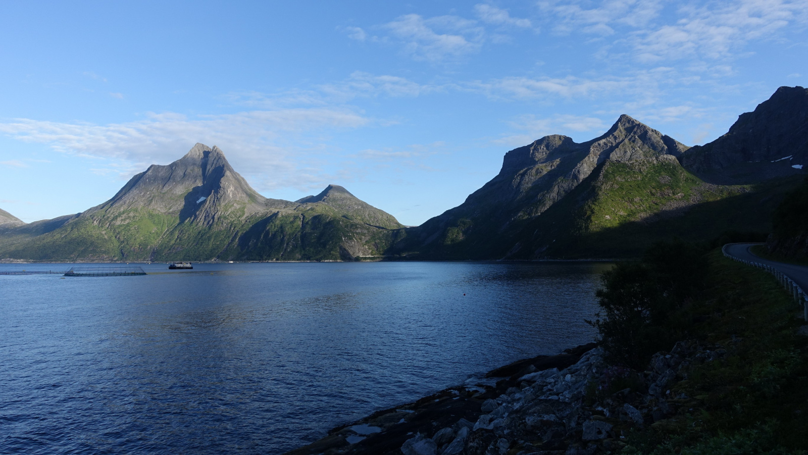 Klicke auf die Grafik für eine vergrößerte Ansicht

Name: 2025 Norge 0355.jpg
Ansichten: 118
Größe: 526,7 KB
ID: 3348142