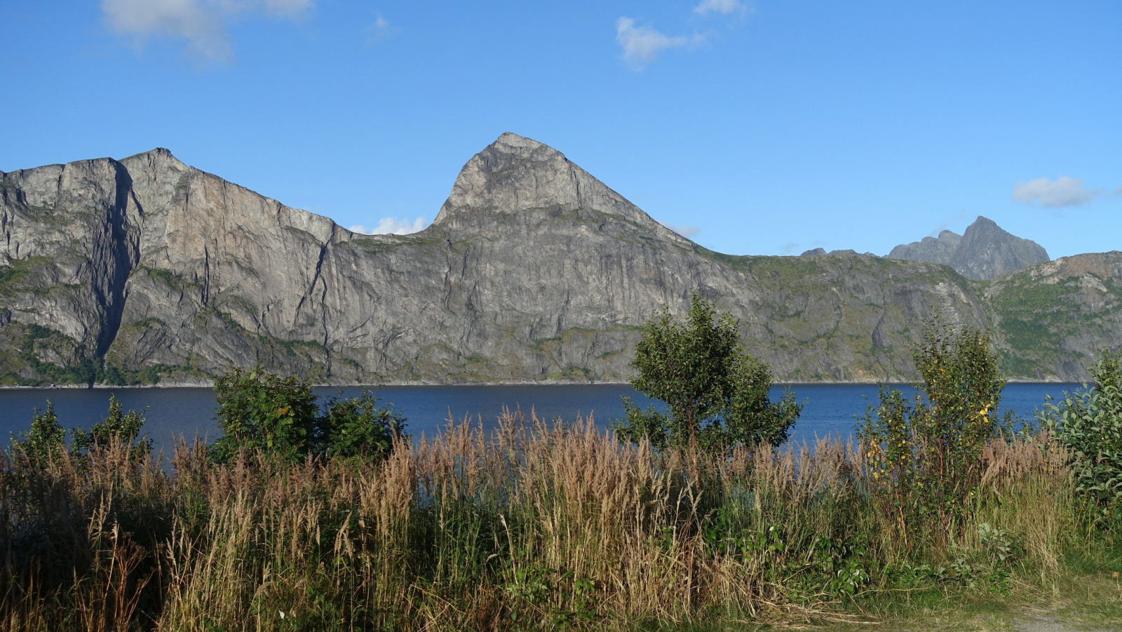 Klicke auf die Grafik für eine vergrößerte Ansicht

Name: 2025 Norge 0356.jpg
Ansichten: 118
Größe: 758,0 KB
ID: 3348146
