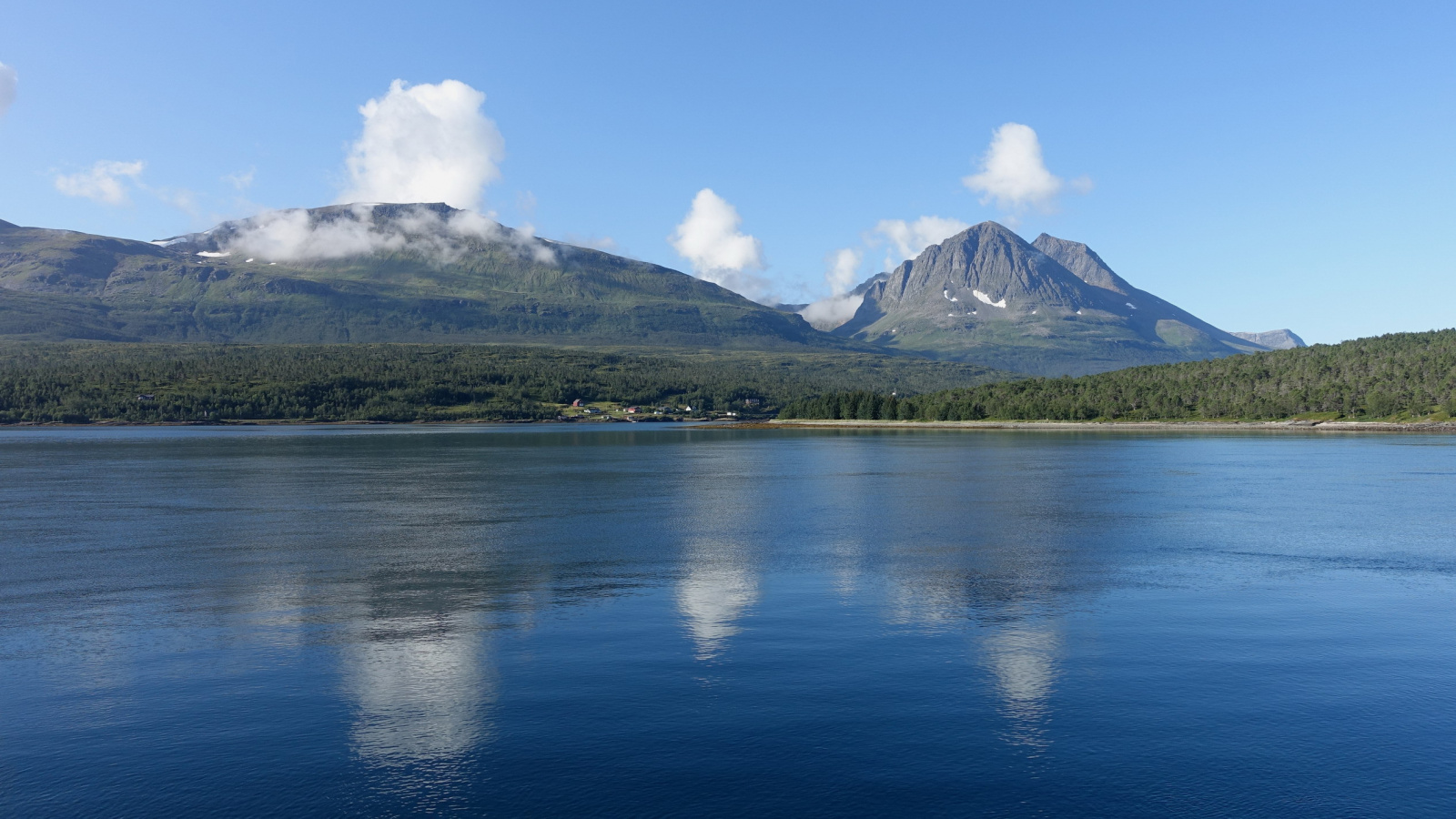 Klicke auf die Grafik für eine vergrößerte Ansicht  Name: 2025 Norge 0376.jpg Ansichten: 0 Größe: 494,1 KB ID: 3348769