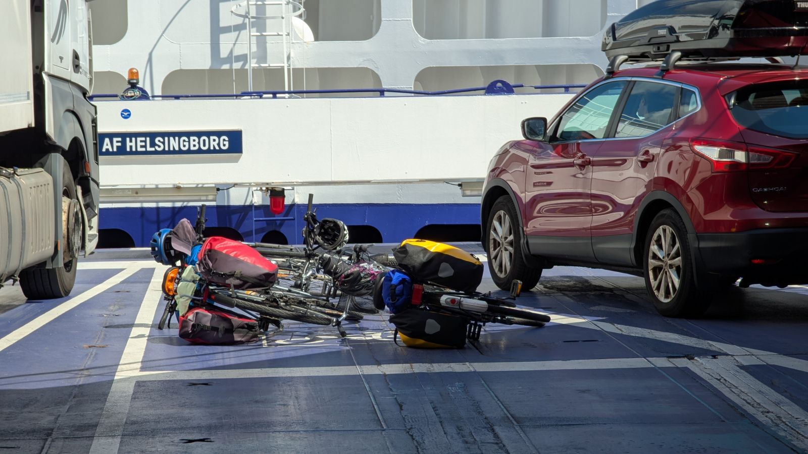 Klicke auf die Grafik für eine vergrößerte Ansicht

Name: PXL_20250713_122702283.jpg
Ansichten: 140
Größe: 538,0 KB
ID: 3349525