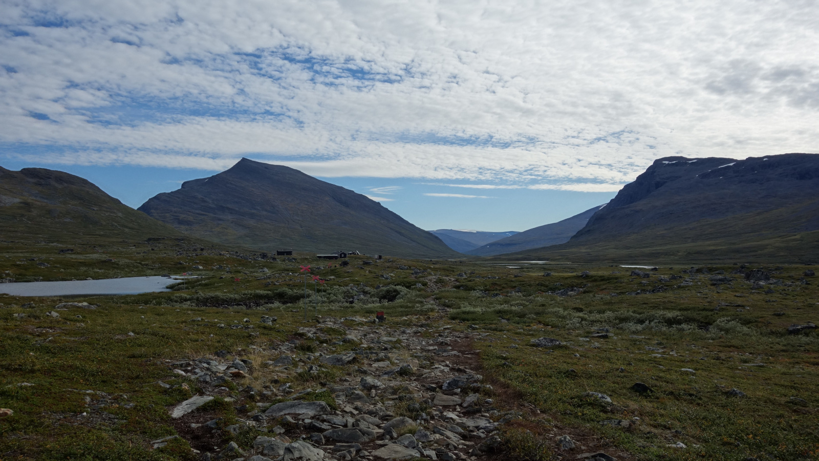 Klicke auf die Grafik für eine vergrößerte Ansicht

Name: 16.jpg
Ansichten: 116
Größe: 600,4 KB
ID: 3350001