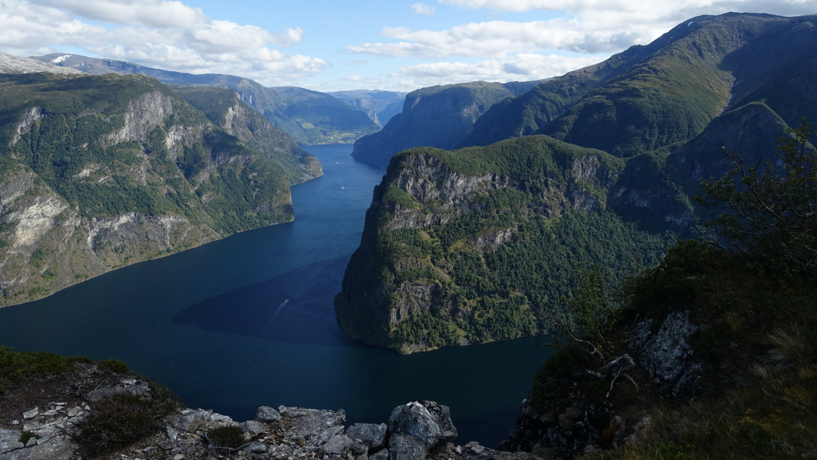 Klicke auf die Grafik für eine vergrößerte Ansicht

Name: 2025 Norge 0482.jpg
Ansichten: 487
Größe: 628,8 KB
ID: 3350655