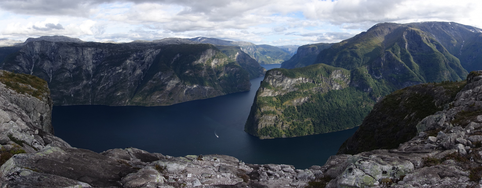 Klicke auf die Grafik für eine vergrößerte Ansicht

Name: 2025 Norge 0489.jpg
Ansichten: 475
Größe: 446,2 KB
ID: 3350670