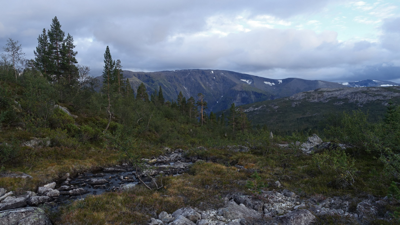 Klicke auf die Grafik für eine vergrößerte Ansicht

Name: 2025 Norge 0495.jpg
Ansichten: 482
Größe: 668,5 KB
ID: 3350673