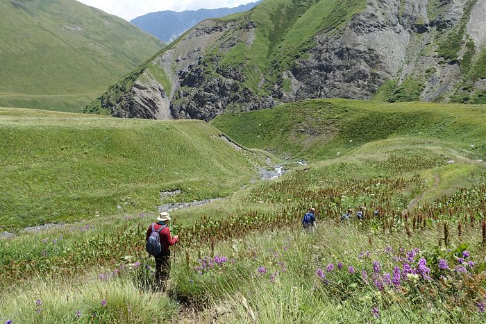 Klicke auf die Grafik für eine vergrößerte Ansicht  Name: Kaukasus0722.jpg Ansichten: 0 Größe: 1,23 MB ID: 3351371