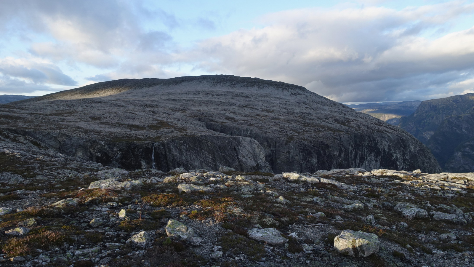 Klicke auf die Grafik für eine vergrößerte Ansicht

Name: 2025 Norge 0559.jpg
Ansichten: 313
Größe: 655,2 KB
ID: 3351551