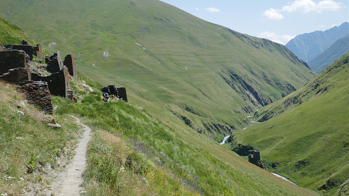 Klicke auf die Grafik für eine vergrößerte Ansicht

Name: Kaukasus0787.jpg
Ansichten: 56
Größe: 751,1 KB
ID: 3352092