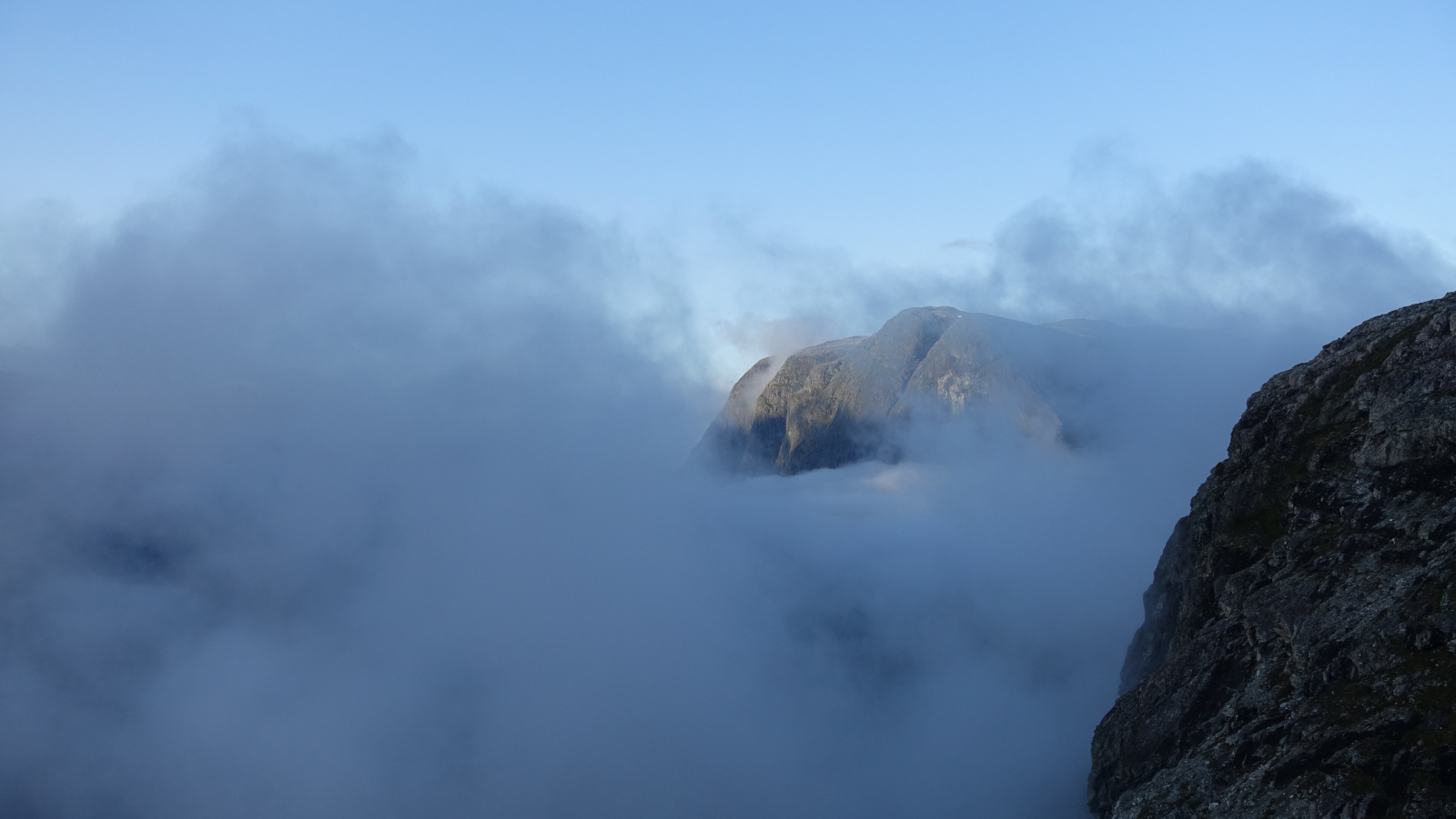 Klicke auf die Grafik für eine vergrößerte Ansicht

Name: 2025 Norge 0572.jpg
Ansichten: 385
Größe: 252,4 KB
ID: 3352764