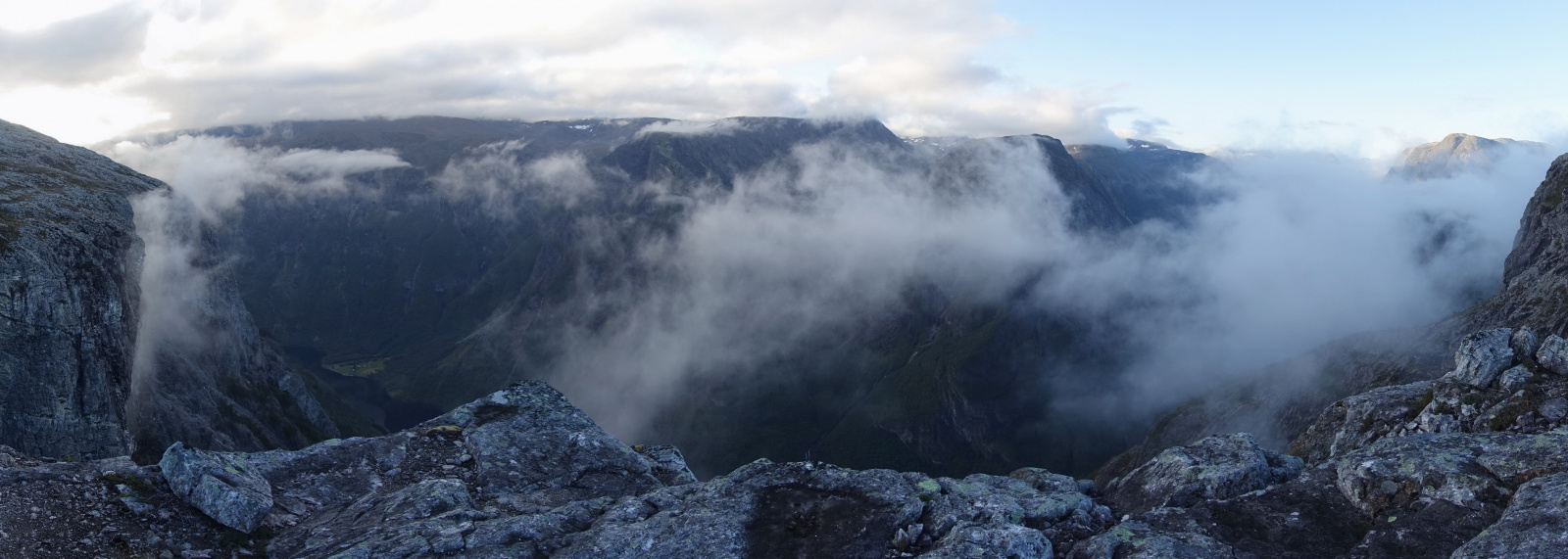 Klicke auf die Grafik für eine vergrößerte Ansicht

Name: 2025 Norge 0571.jpg
Ansichten: 387
Größe: 324,9 KB
ID: 3352766