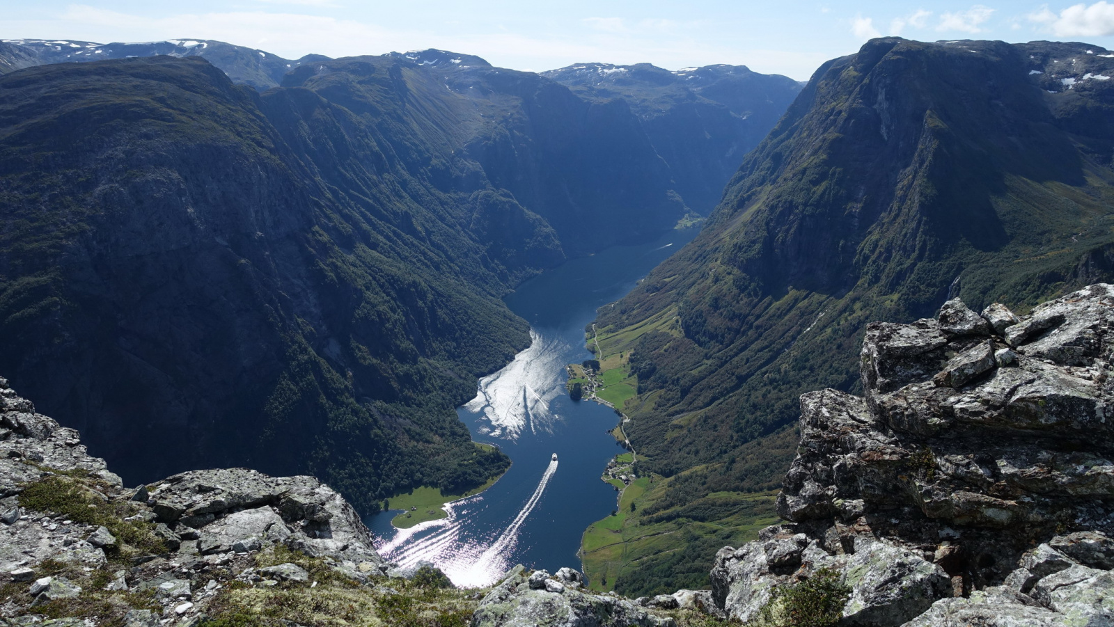 Klicke auf die Grafik für eine vergrößerte Ansicht

Name: 2025 Norge 0585.jpg
Ansichten: 389
Größe: 699,1 KB
ID: 3352775