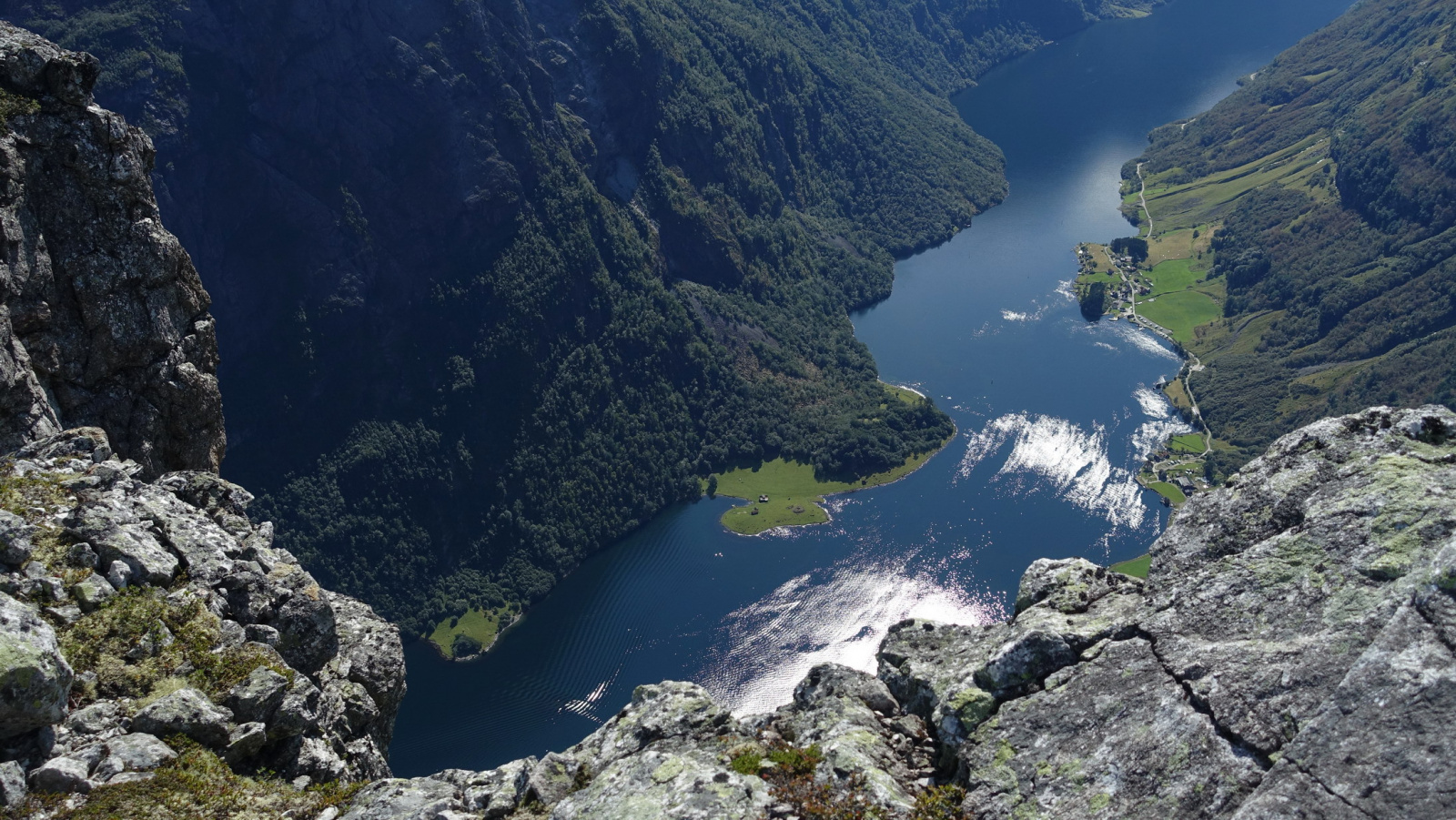 Klicke auf die Grafik für eine vergrößerte Ansicht

Name: 2025 Norge 0586.jpg
Ansichten: 391
Größe: 786,7 KB
ID: 3352778