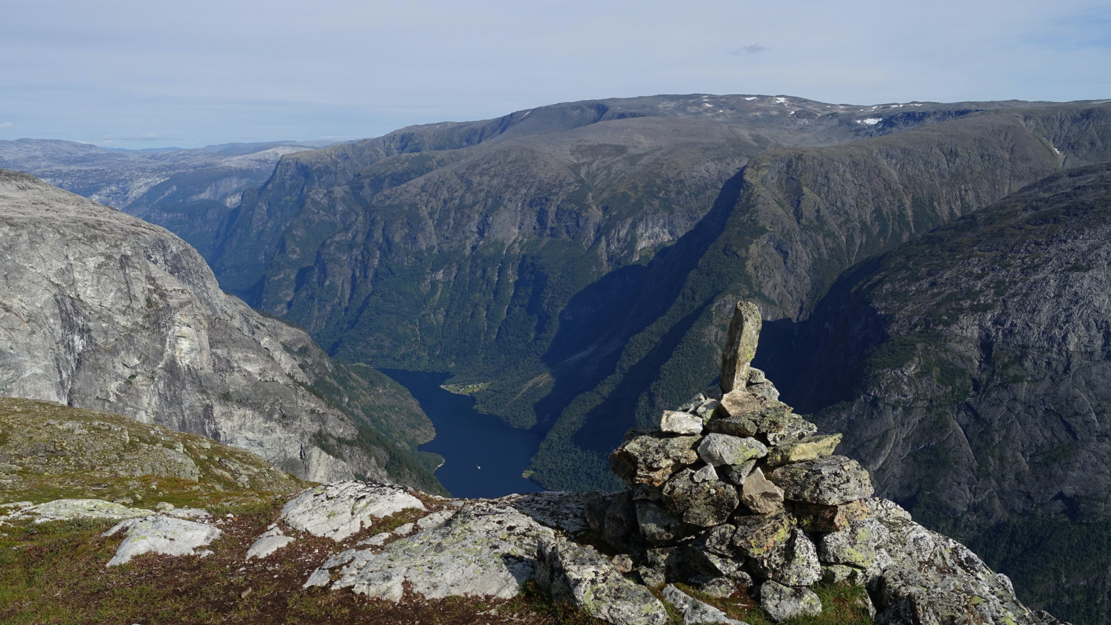 Klicke auf die Grafik für eine vergrößerte Ansicht

Name: 2025 Norge 0596.jpg
Ansichten: 386
Größe: 724,2 KB
ID: 3352785