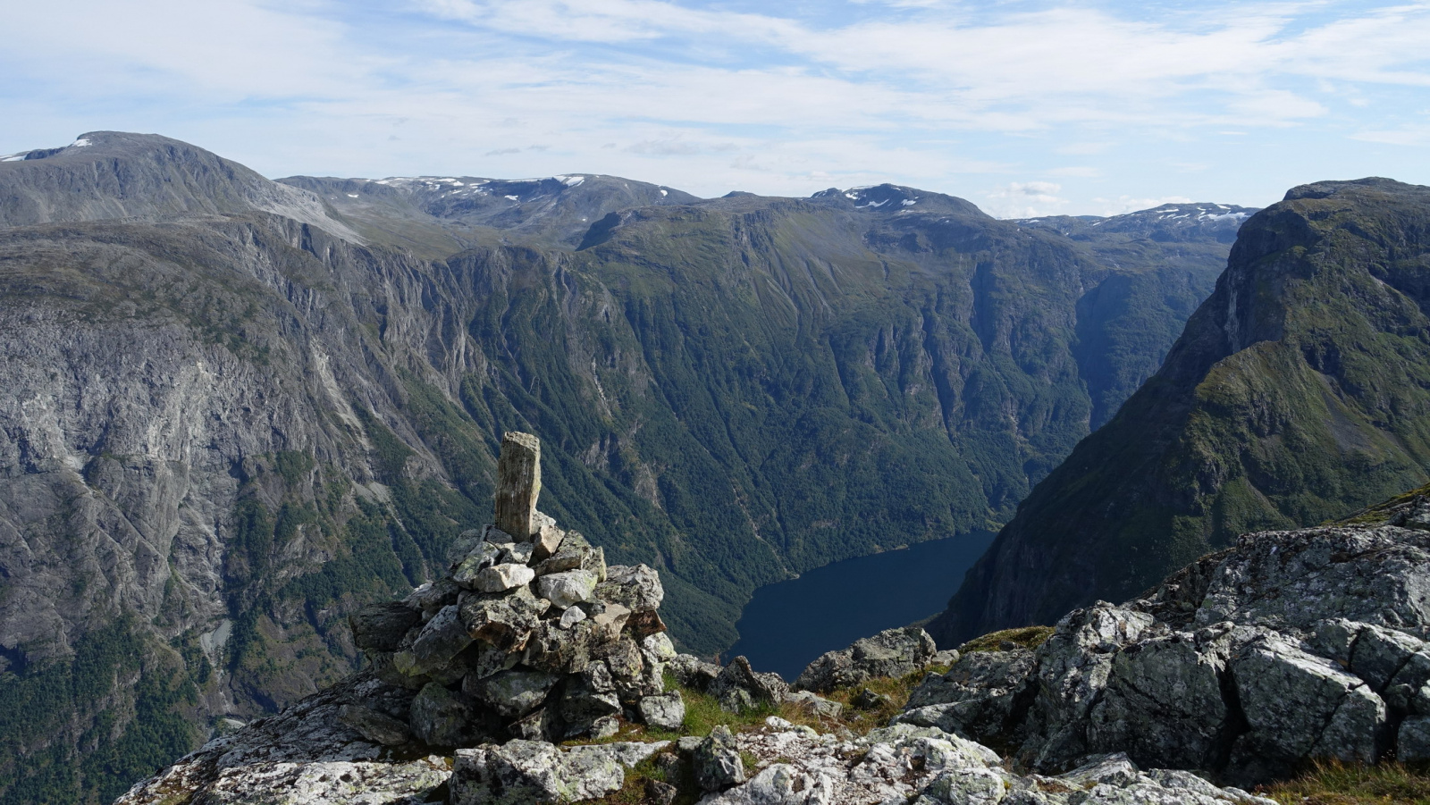 Klicke auf die Grafik für eine vergrößerte Ansicht

Name: 2025 Norge 0597.jpg
Ansichten: 382
Größe: 727,2 KB
ID: 3352798