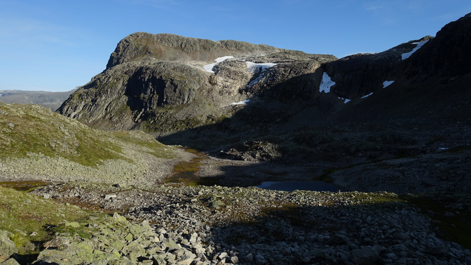 Klicke auf die Grafik für eine vergrößerte Ansicht

Name: 2025 Norge 0607.jpg
Ansichten: 384
Größe: 705,0 KB
ID: 3352801