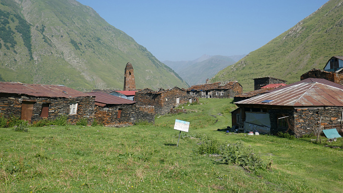 Klicke auf die Grafik für eine vergrößerte Ansicht  Name: Kaukasus0844.jpg Ansichten: 0 Größe: 812,9 KB ID: 3353205