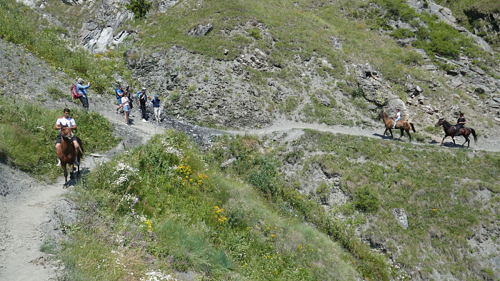 Klicke auf die Grafik für eine vergrößerte Ansicht  Name: Kaukasus0895.jpg Ansichten: 0 Größe: 1,08 MB ID: 3353216