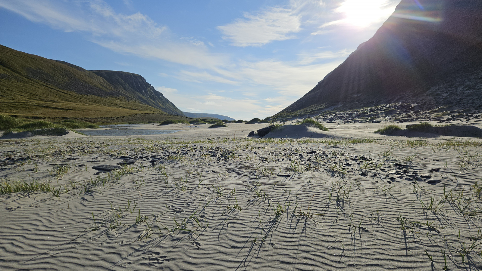 Klicke auf die Grafik für eine vergrößerte Ansicht

Name: 20250902_084205 Sonne auf welligem Sand.jpg
Ansichten: 115
Größe: 810,6 KB
ID: 3353243