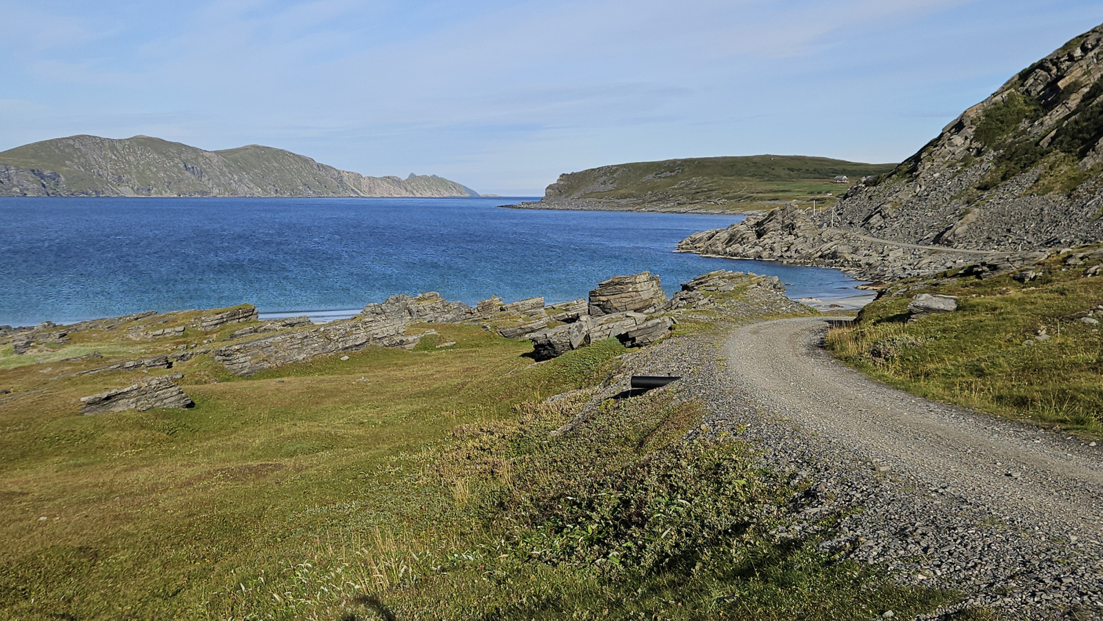 Klicke auf die Grafik für eine vergrößerte Ansicht

Name: 20250902_084826 Weg an Bucht.jpg
Ansichten: 114
Größe: 937,6 KB
ID: 3353248